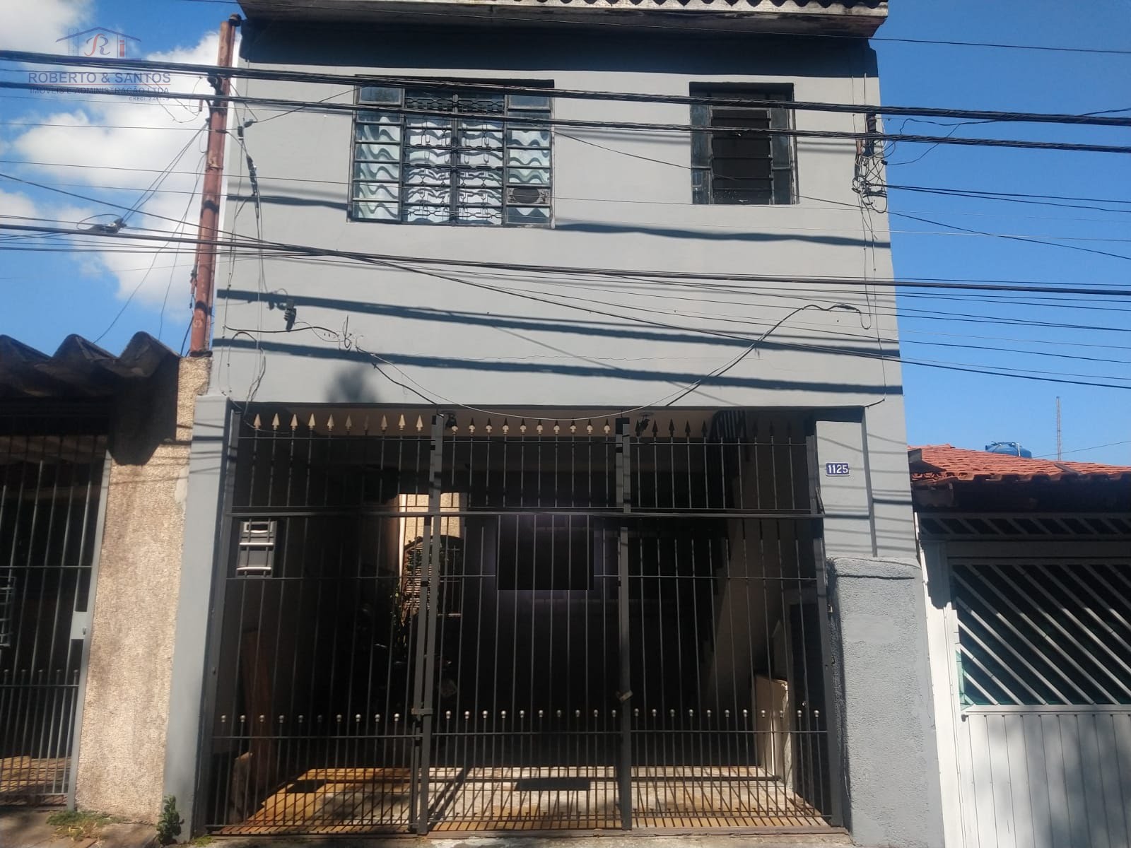 Vista da frente do sobrado