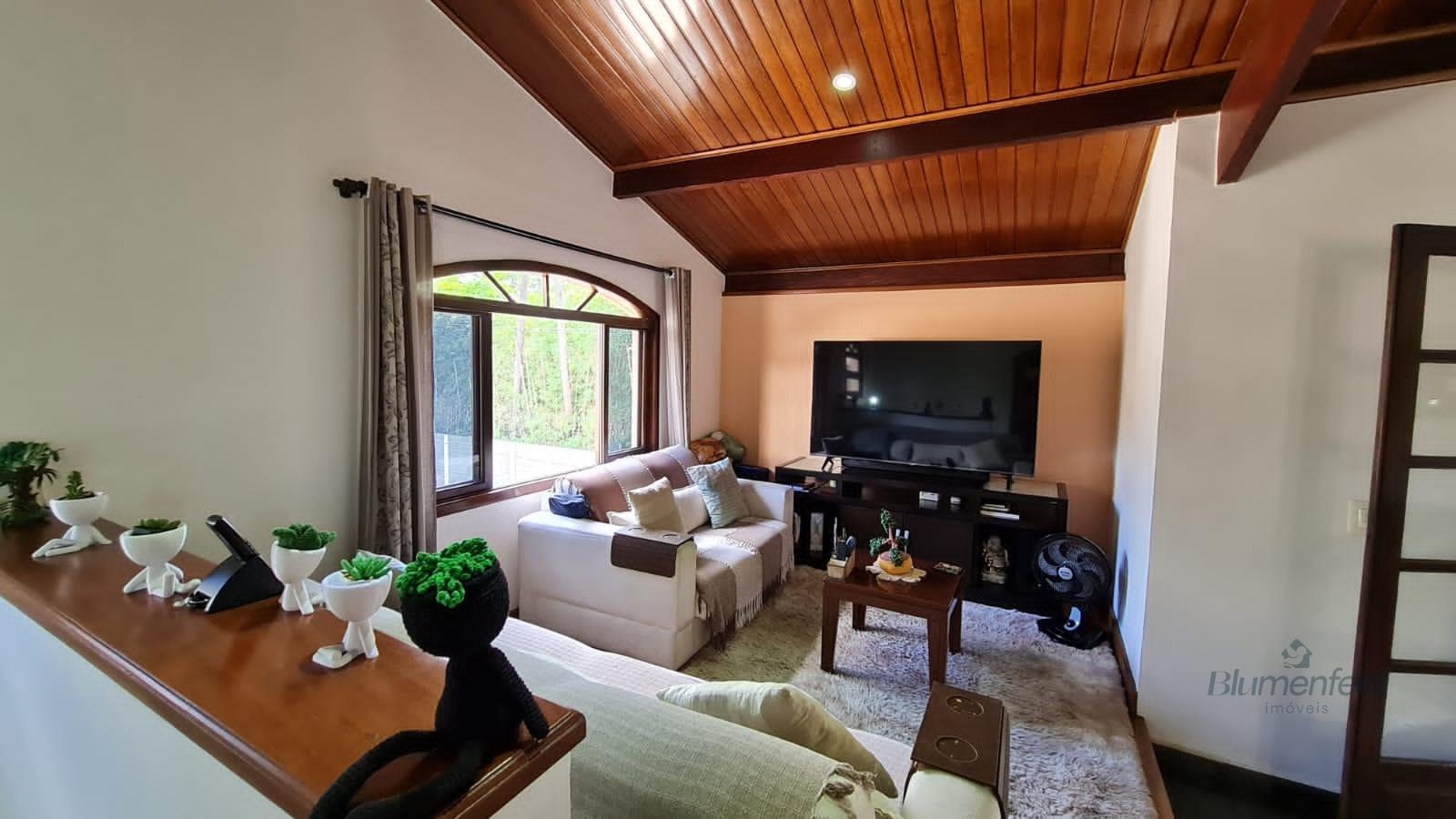 Casa à venda com 3 quartos, 2 suítes, 2 vagas e 261m² no Condomínio Arujazinho IV, Arujá (SP) — foto 3 de 20