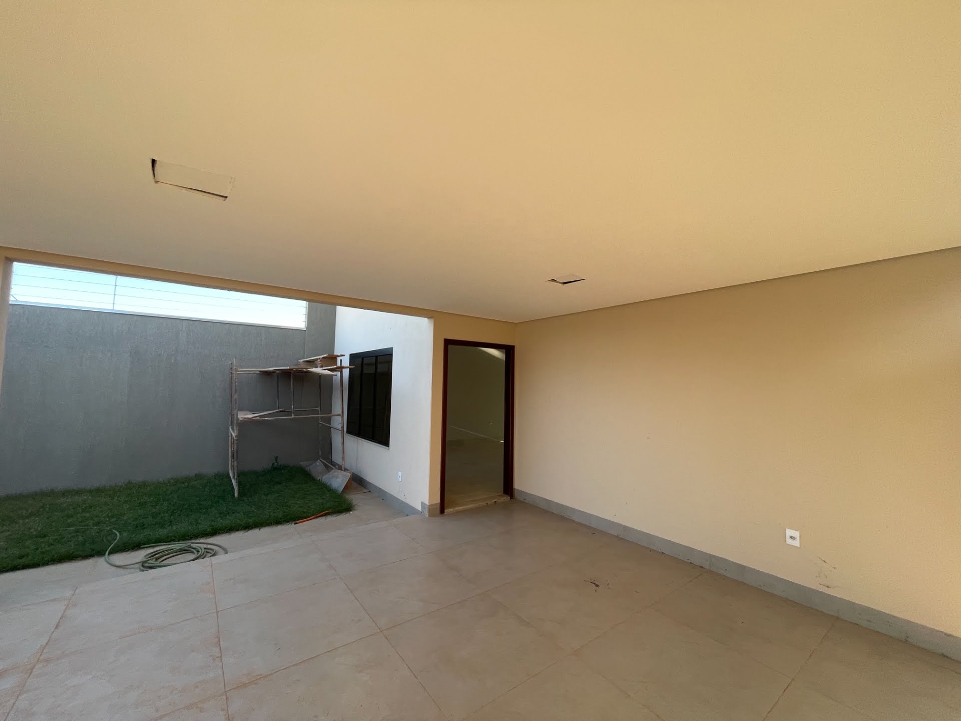 Casa à venda com 3 quartos, 1 suíte, 2 vagas e 120m² no Jardim Vitória, Paracatu (MG) — foto 7 de 13
