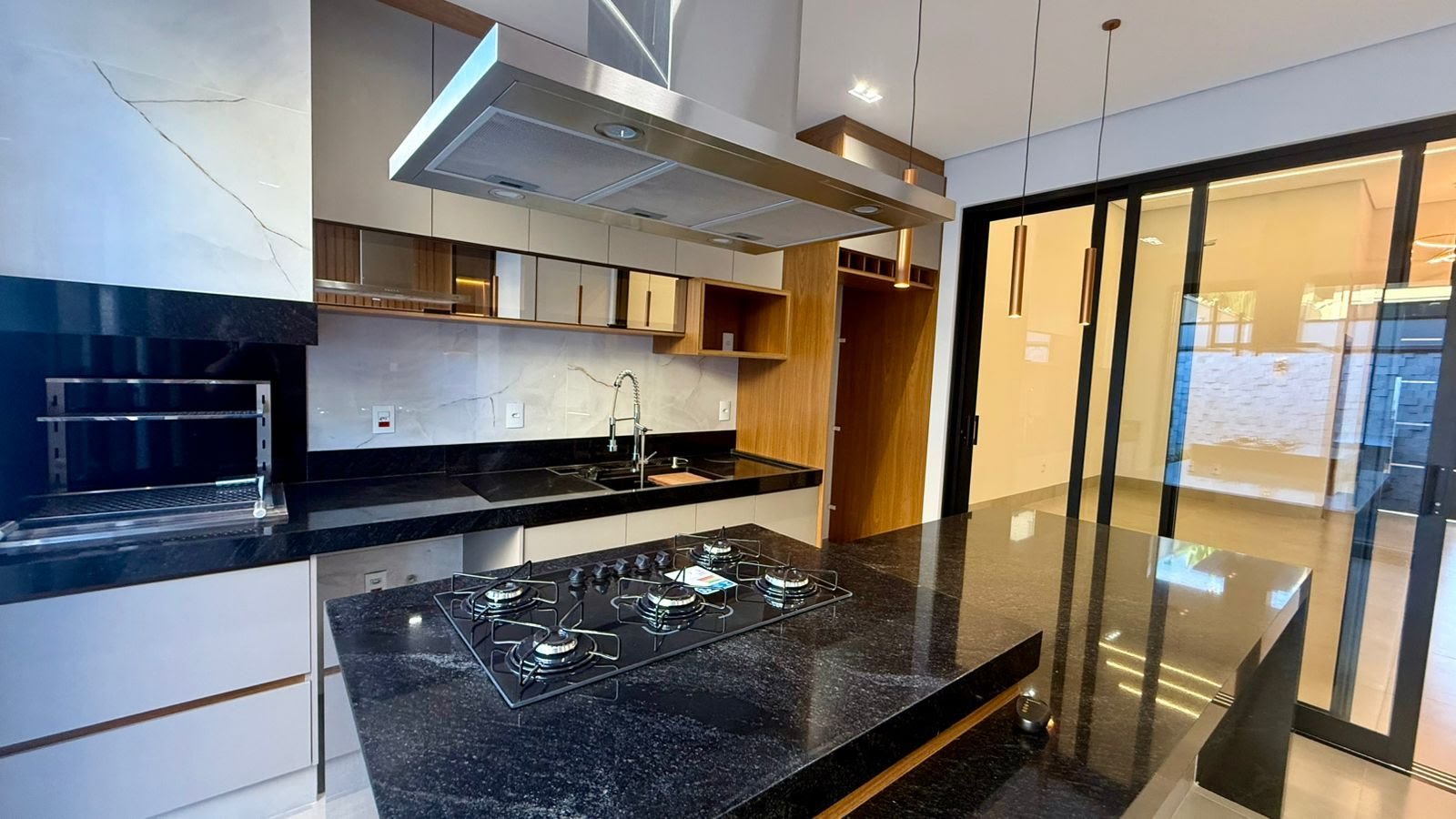 Casa à venda com 3 quartos, 3 suítes, 4 vagas e 172m² no Jardim Cybelli, Ribeirão Preto (SP) — foto 24 de 30