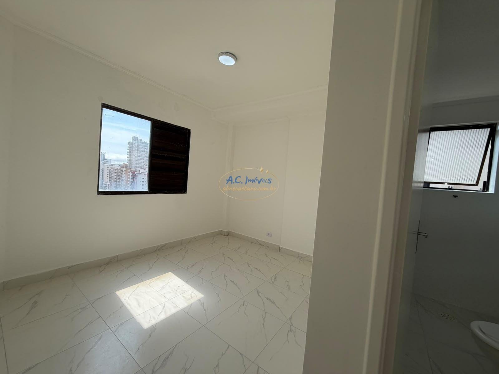 Apartamento à venda com 2 quartos, 1 suíte, 1 vaga e 85m² no Vila Tupi, Praia Grande (SP) — foto 8 de 15