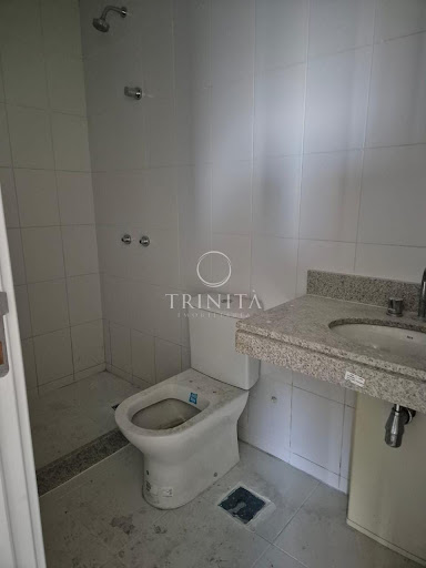 banheiro-trinitaimobiliaria-elos-ilhapura