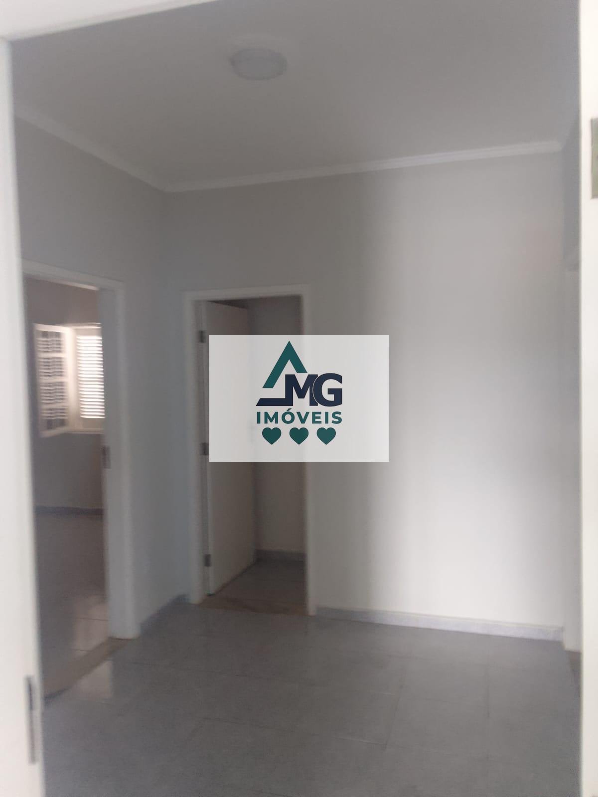 Casa à venda com 9 quartos, 1 suíte, 2 vagas e 380m² no Chácara das Rosas, Três Corações (MG) — foto 9 de 30