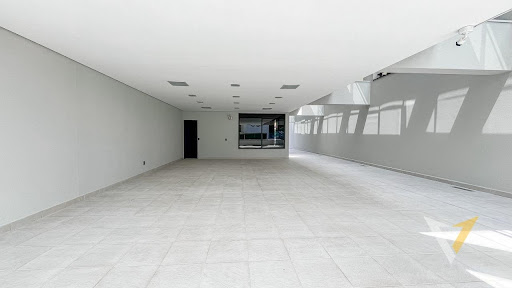 Prédio Inteiro Comercial para Venda em Anhangabaú  -  Jundiaí