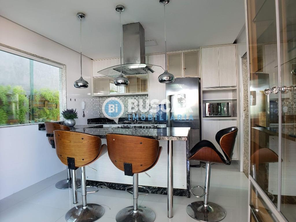 Casa para alugar com 4 quartos, 3 suítes, 2 vagas e 346m² no Papagaio, Feira de Santana (BA) — foto 20 de 21