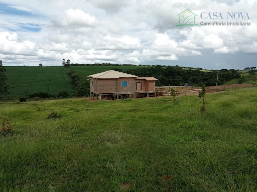 Sítio no bairro Gomes - São Pedro: venda 1, 3 Alqueires por R$ 600.000,00 a 50 metros do asfalto! Oportunidade única!