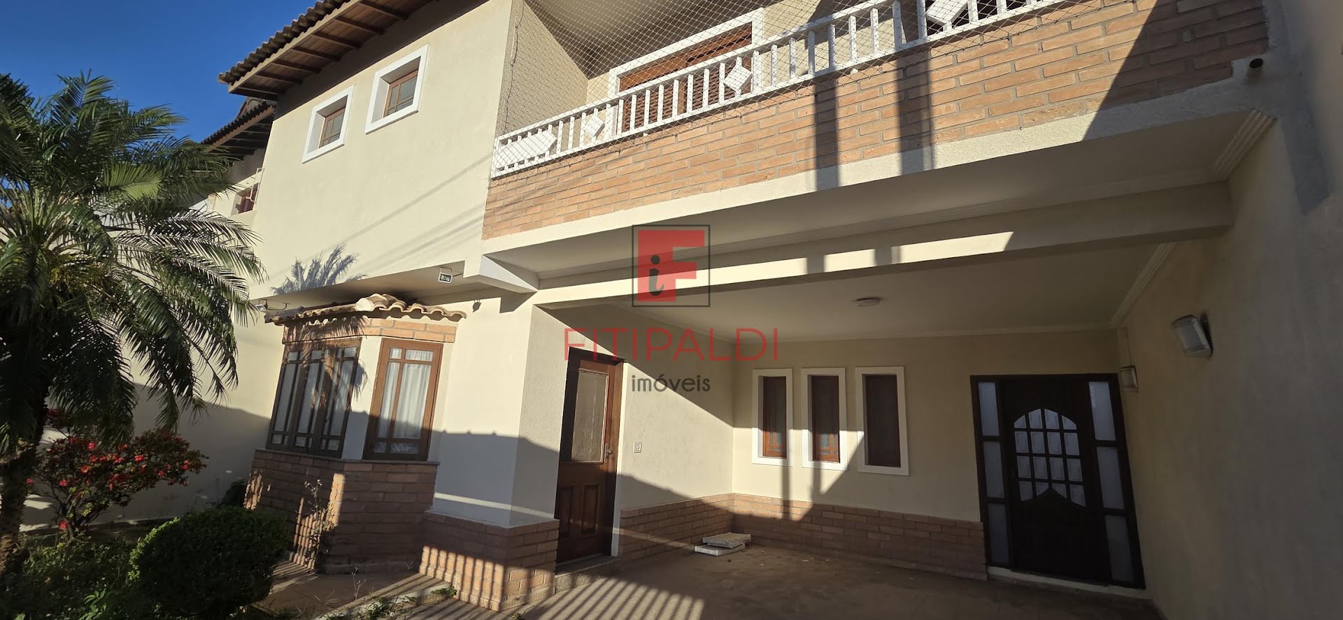 Vendo Sobrado 3 Dormitórios no Maia