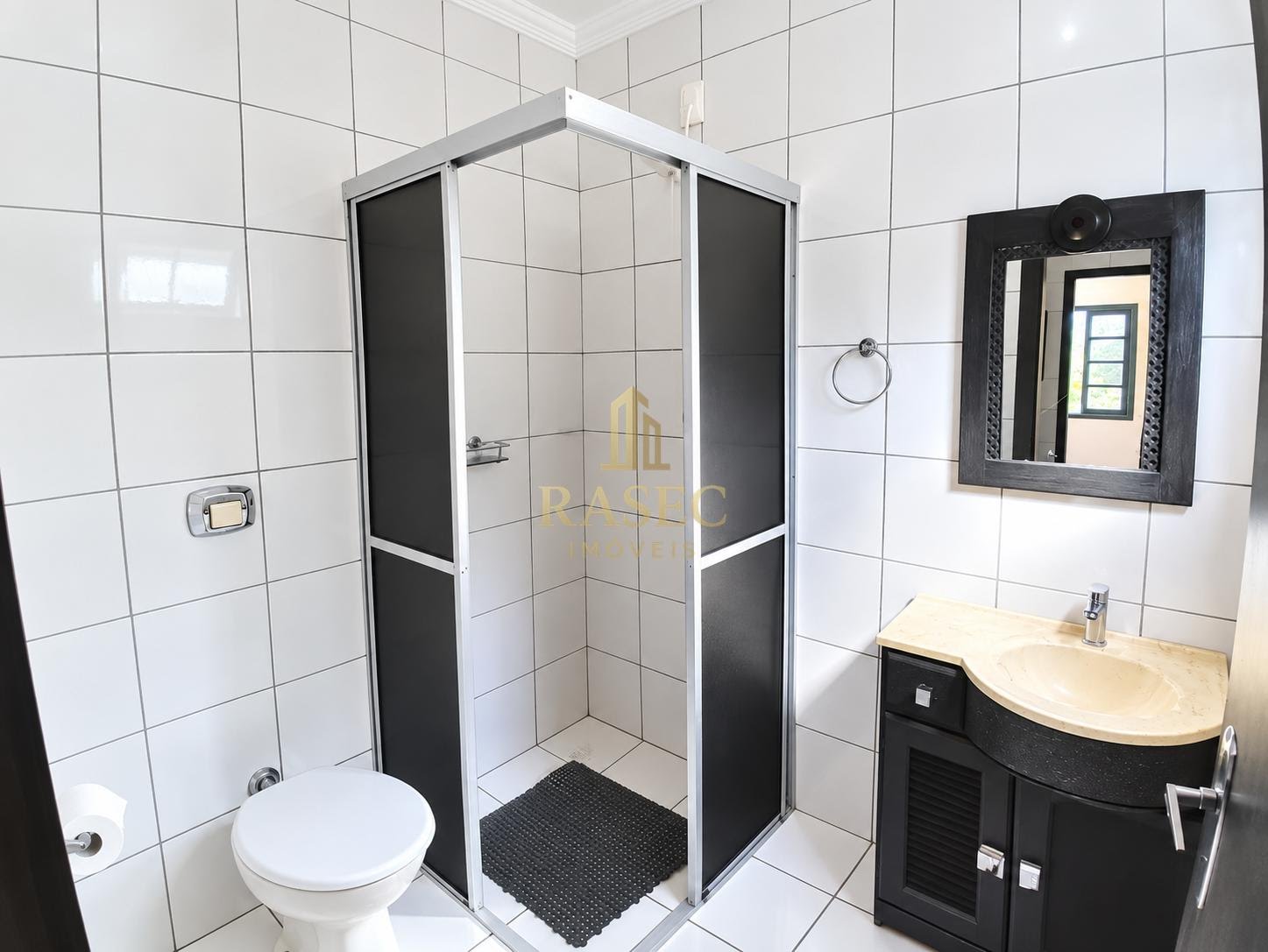 Casa para alugar com 4 quartos, 1 suíte, 2 vagas e 1m² no Primeiro de Maio, Brusque (SC) — foto 9 de 14
