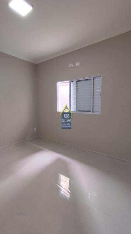 Casa à venda com 3 quartos, 1 suíte, 2 vagas e 110m² no Tupi, Praia Grande (SP) — foto 13 de 30
