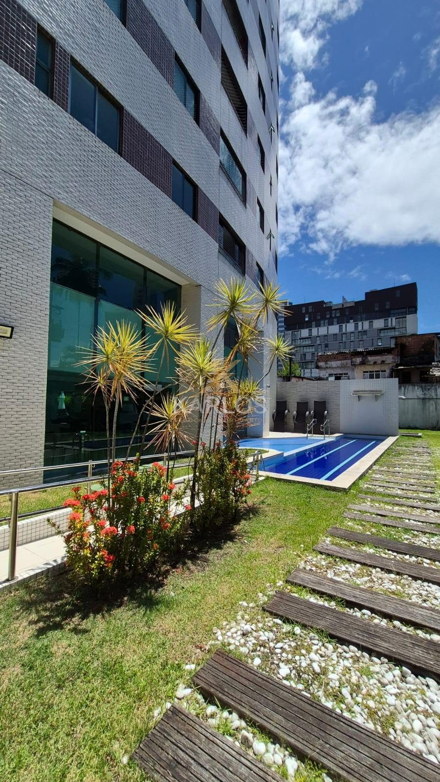 Apartamento à venda com 3 quartos, 1 suíte, 1 vaga e 69m² no Casa Forte, Recife (PE) — foto 2 de 27