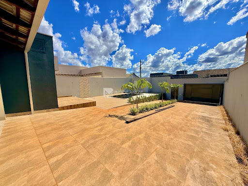 Casa em Loteamento Jardins Florença  -  Catalão