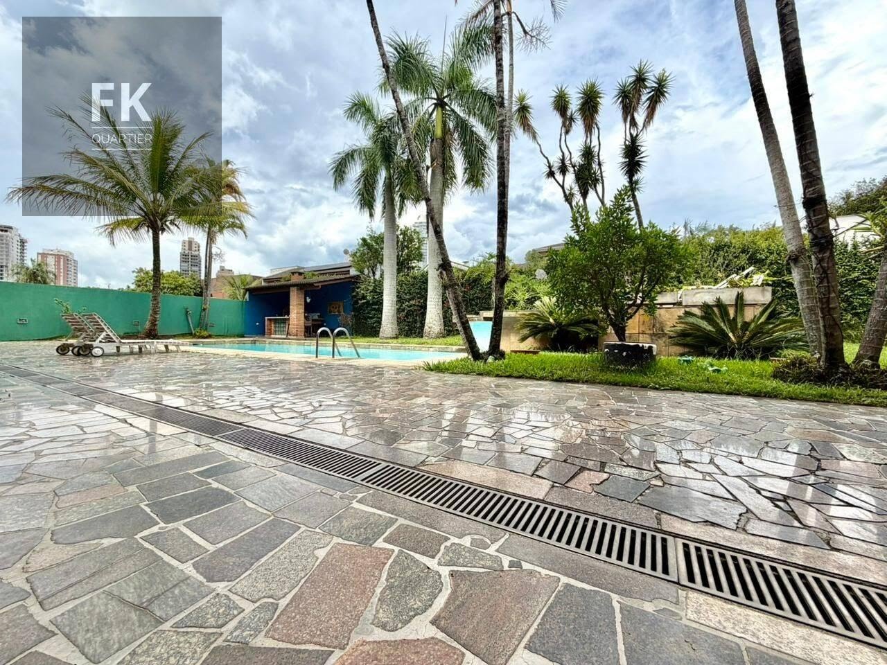 Casa à venda com 4 quartos, 4 suítes, 4 vagas e 675m² no Alphaville Residencial Um, Barueri (SP) — foto 13 de 19