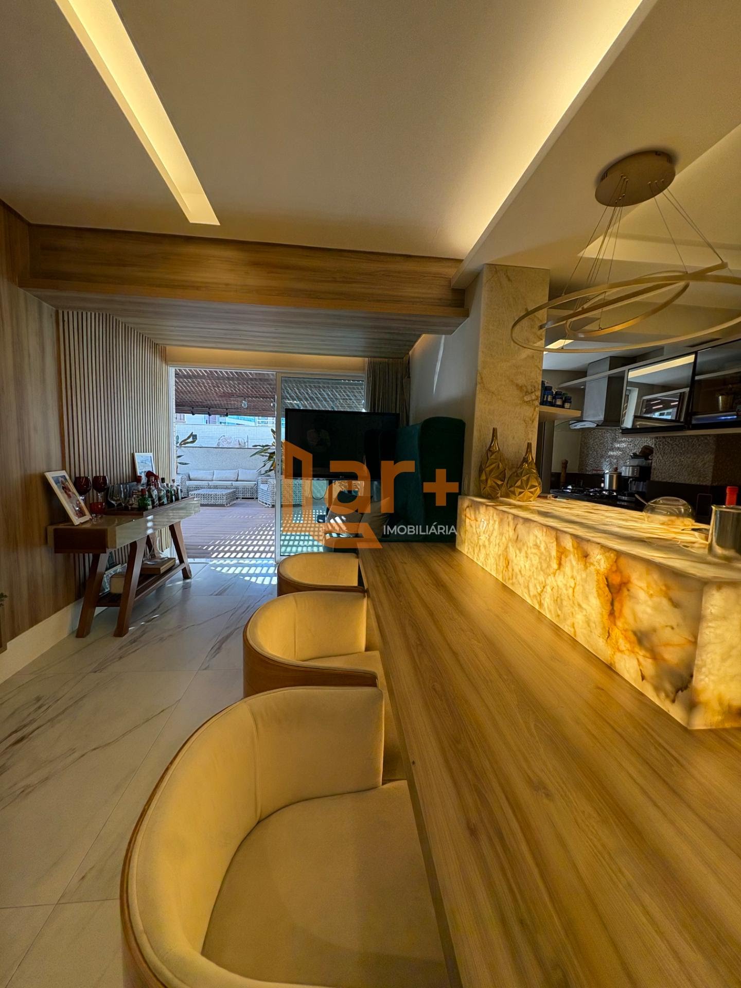 Apartamento à venda com 3 quartos, 1 suíte, 3 vagas e 236m² no Jardins, Aracaju (SE) — foto 3 de 14