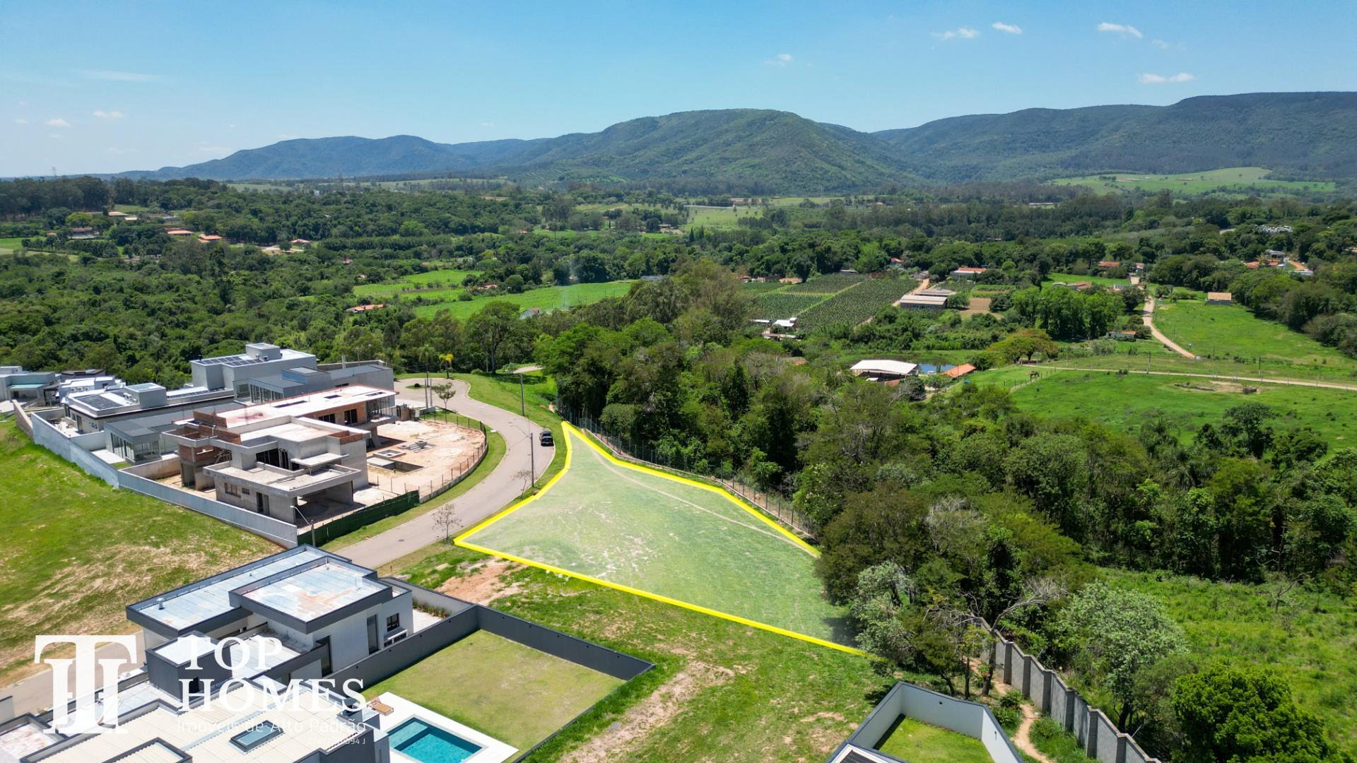 Terreno à venda no condomínio Terras da Alvorada, Medeiros - Jundiaí/SP
