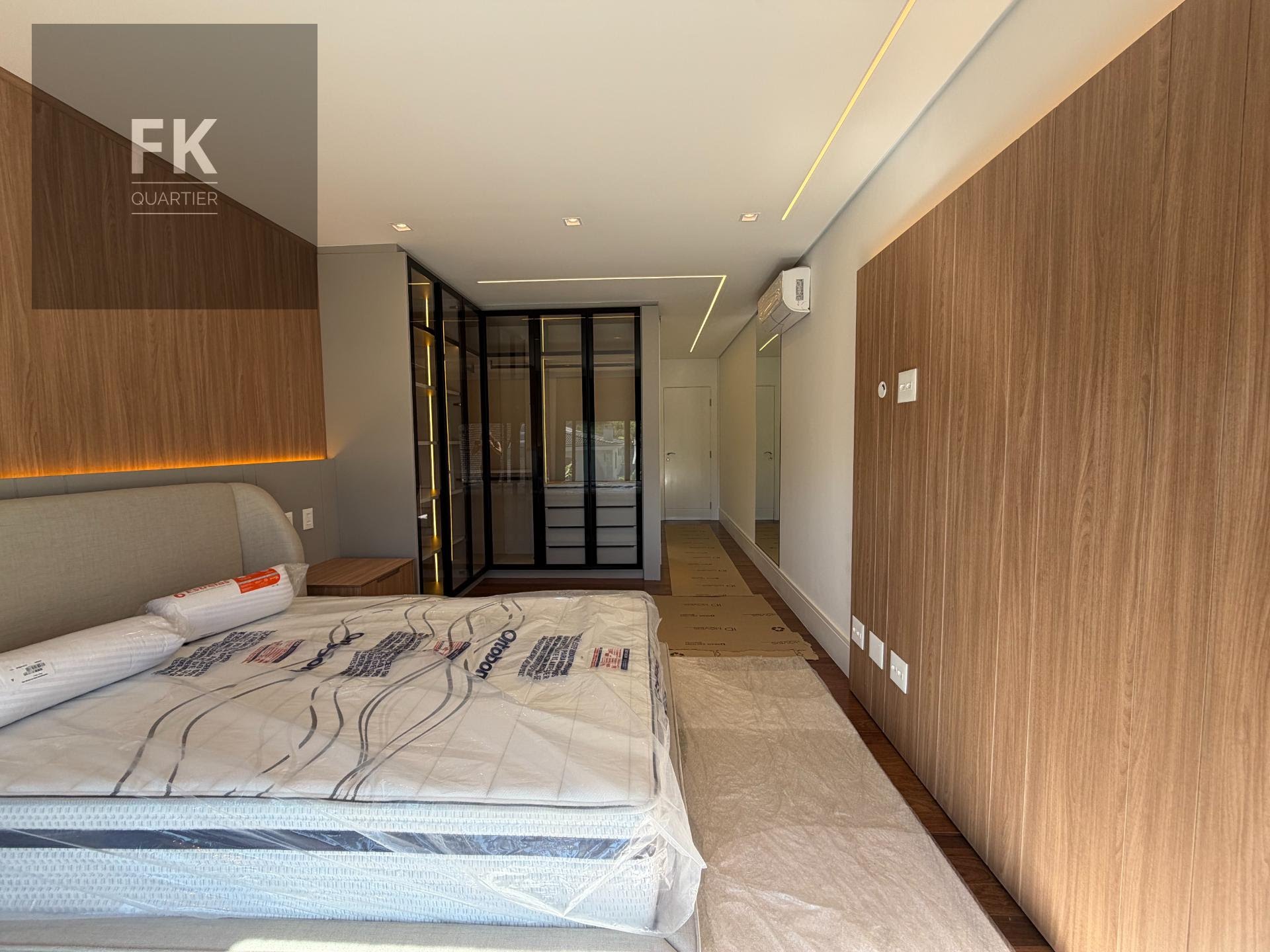 Casa à venda com 5 quartos, 5 suítes, 6 vagas e 670m² no Alphaville Residencial Dois, Barueri (SP) — foto 25 de 30