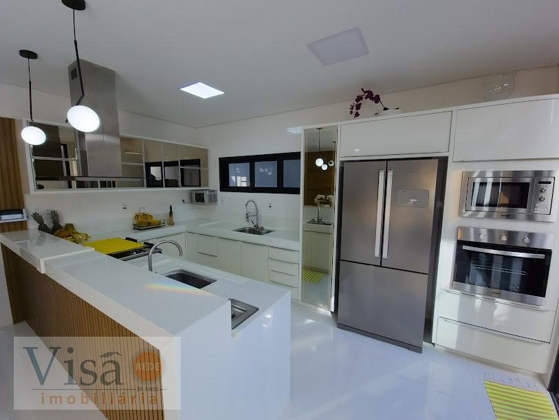 Casa à venda com 4 quartos, 4 suítes e 5 vagas no Centro, Paracatu (MG) — foto 12 de 30