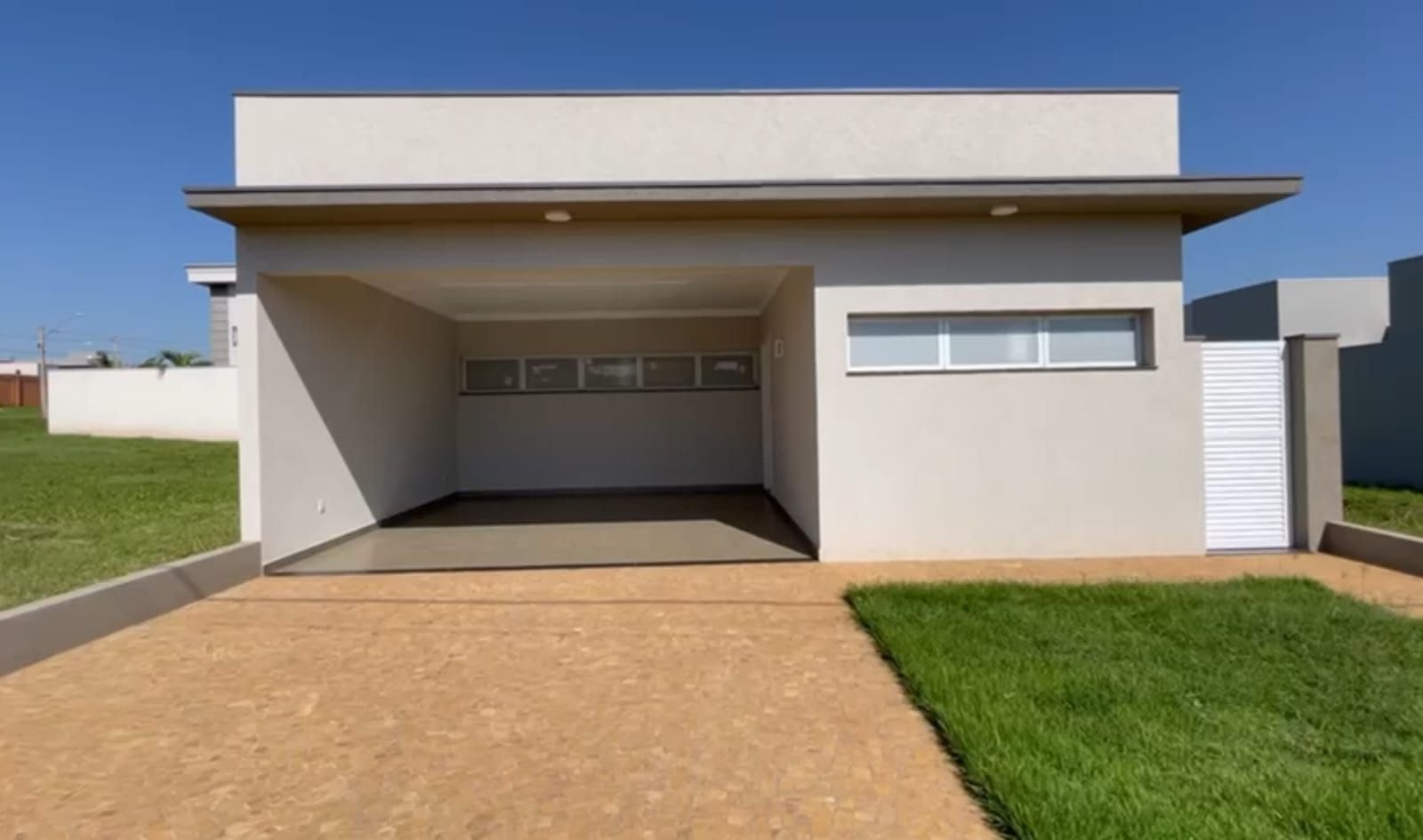 Casa à venda com 3 quartos, 1 suíte, 4 vagas e 157m² no Distrito de Bonfim Paulista, Ribeirão Preto (SP) — foto 2 de 25