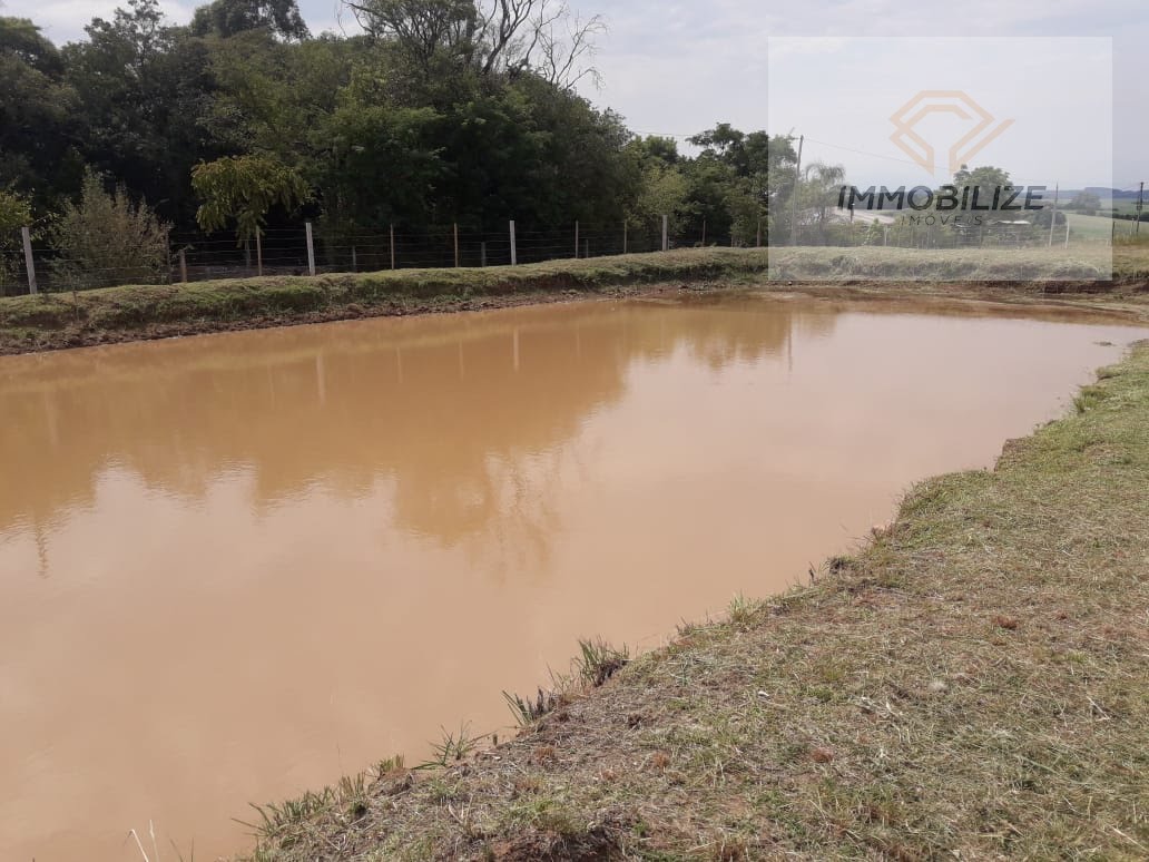 Açude no terreno