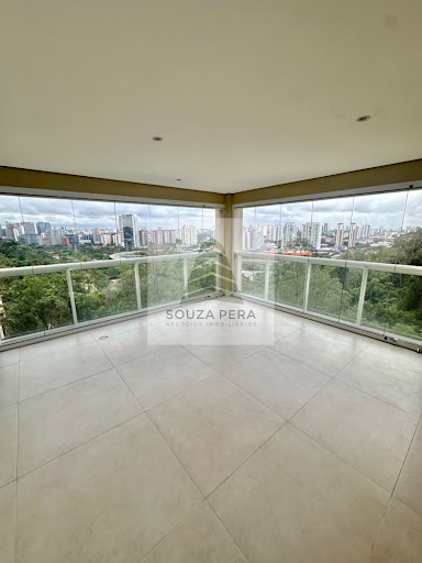 Apartamento em Vila Andrade  -  São Paulo