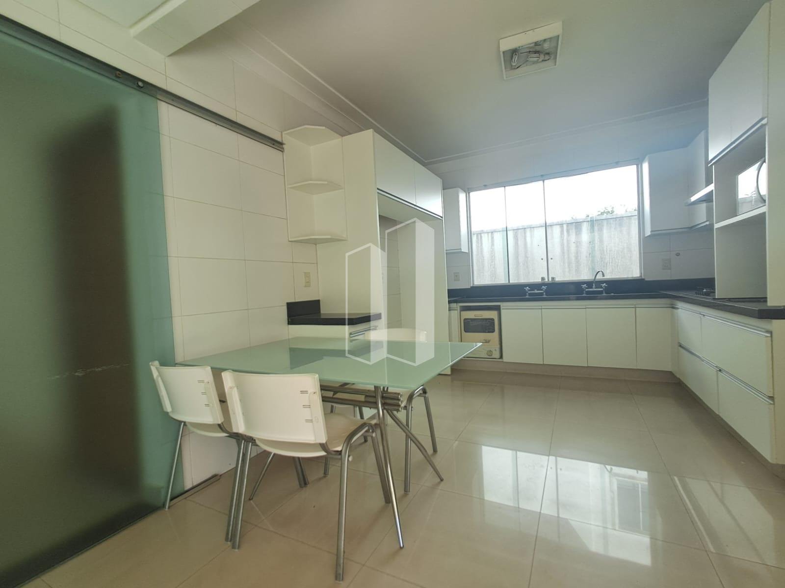Casa à venda com 4 quartos, 3 suítes e 4 vagas no Residencial Granville, Goiânia (GO) — foto 11 de 30