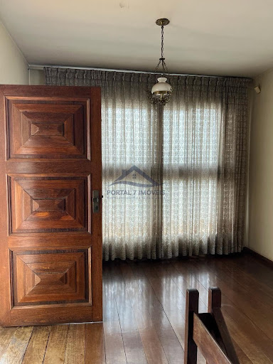 Casa / Prédio à Venda no Centro  -  Sete Lagoas