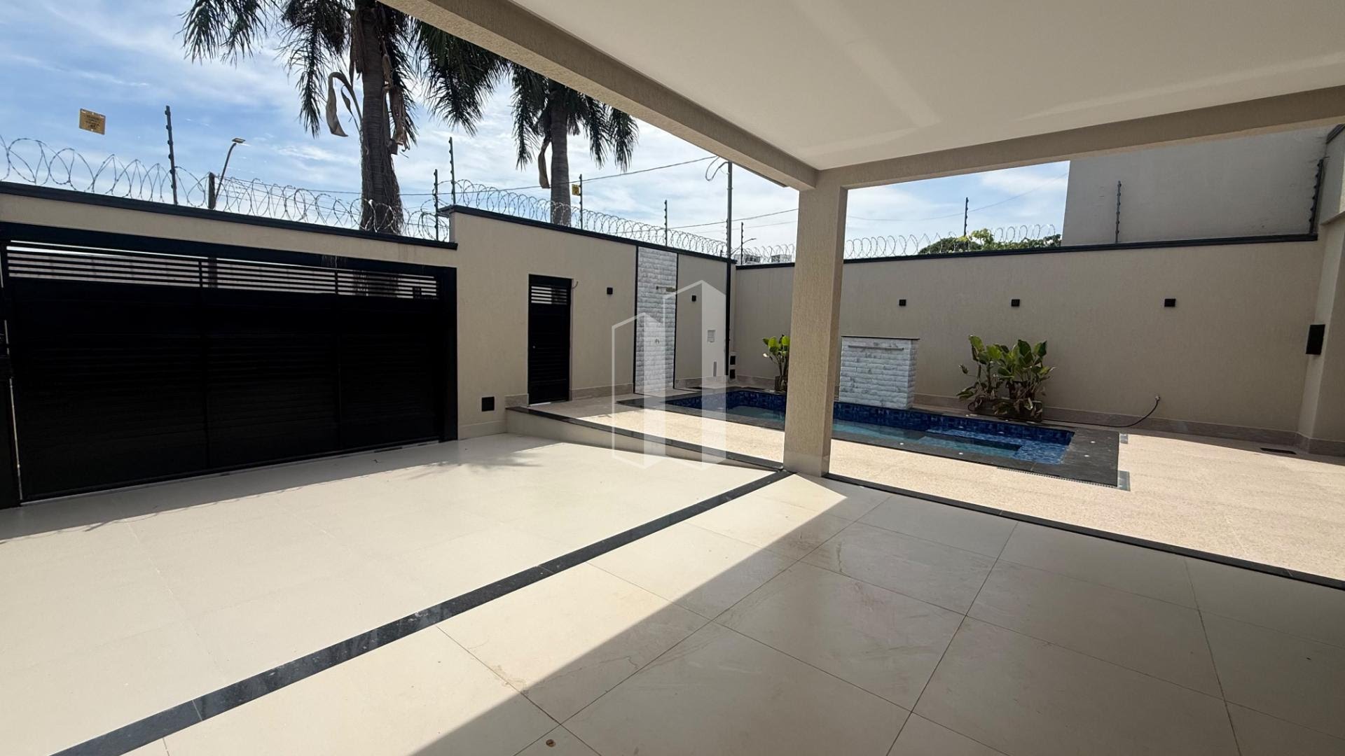 Casa à venda com 4 quartos, 3 suítes, 4 vagas e 220m² no Parque Amazônia, Goiânia (GO) — foto 2 de 16