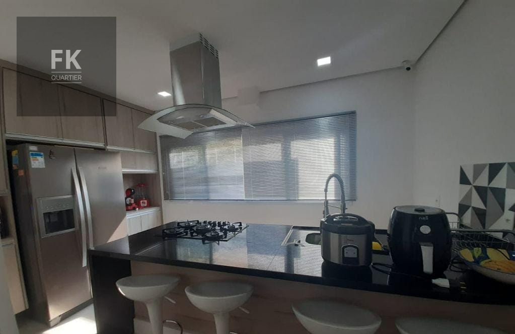 Casa à venda com 4 quartos, 2 suítes, 4 vagas e 282m² no Suru, Santana de Parnaíba (SP) — foto 8 de 18