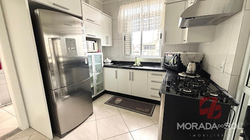 3 QUARTOS E 2 SUÍTES COM VISTA MAR