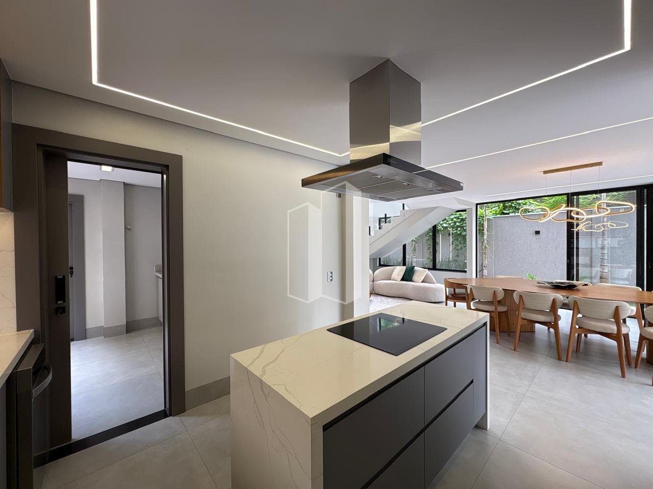 Casa à venda com 3 quartos, 3 suítes, 4 vagas e 286m² no Jardins Madri, Goiânia (GO) — foto 11 de 30