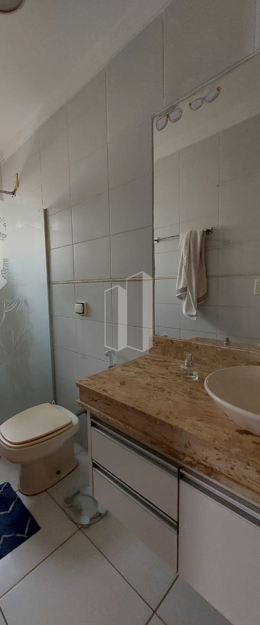 Casa à venda com 4 quartos, 4 suítes, 4 vagas e 211m² no Jardim América, Goiânia (GO) — foto 11 de 30