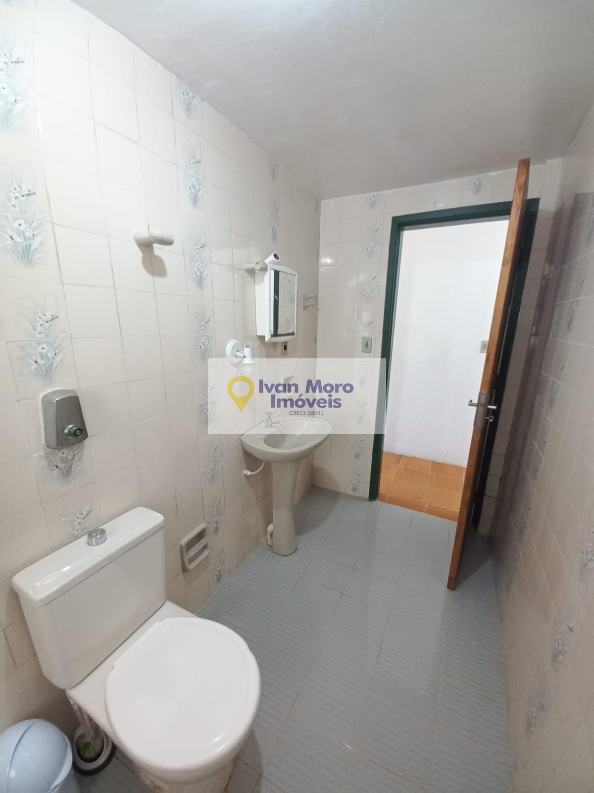 Casa para alugar com 6 quartos, 2 suítes, 3 vagas e 480m² no Daniela, Florianópolis (SC) — foto 16 de 30