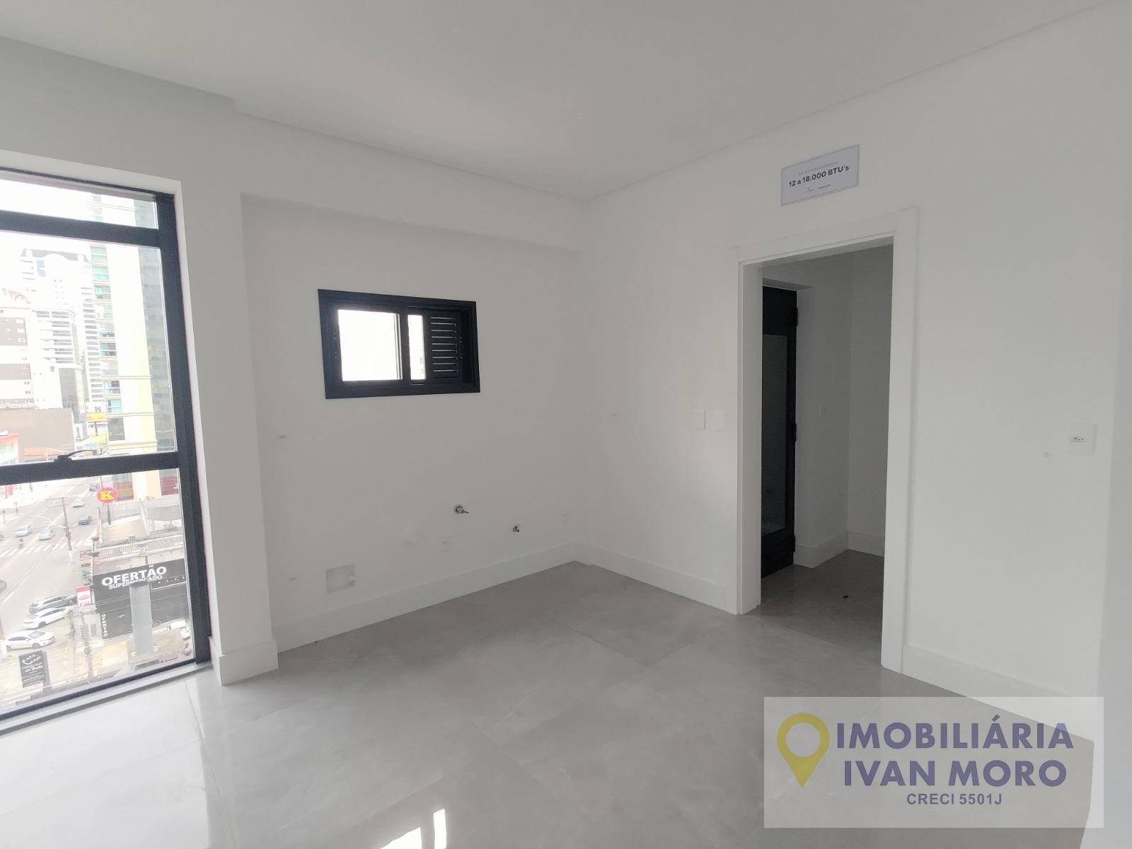 Apartamento à venda com 4 quartos, 4 suítes, 3 vagas e 198m² no Meia Praia, Itapema (SC) — foto 9 de 30