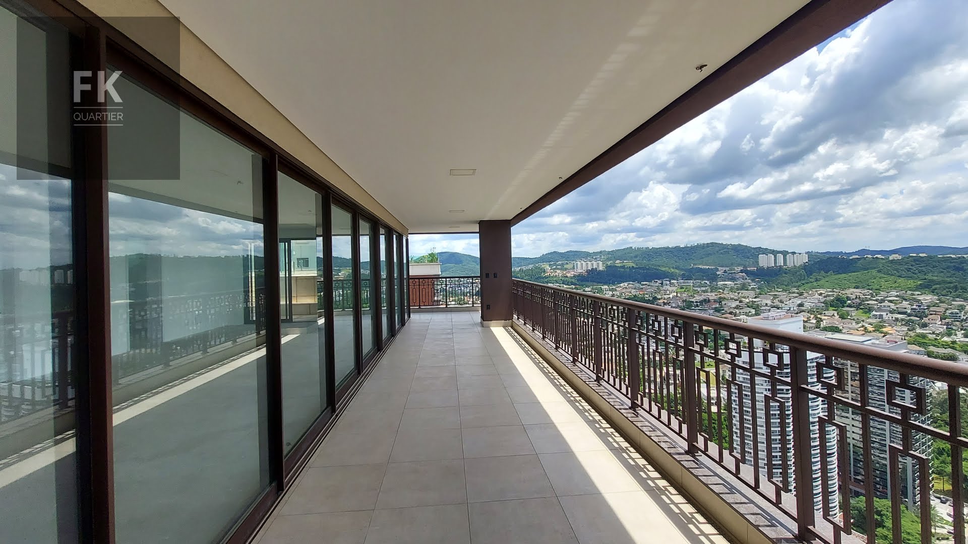 Cobertura à venda com 4 quartos, 6 banheiros, 7 vagas e 708m² no Green Valley Alphaville, Barueri — foto principal