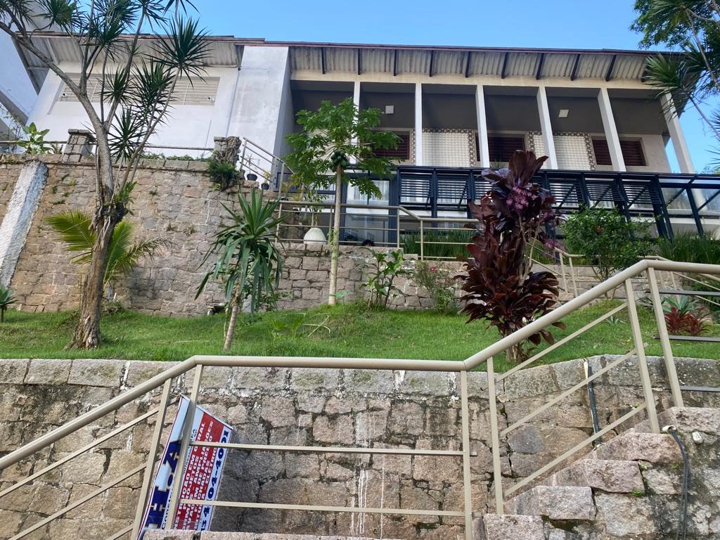Casa à Venda Alameda Rotary Club em Ilha Porchat, São Vicente/SP 