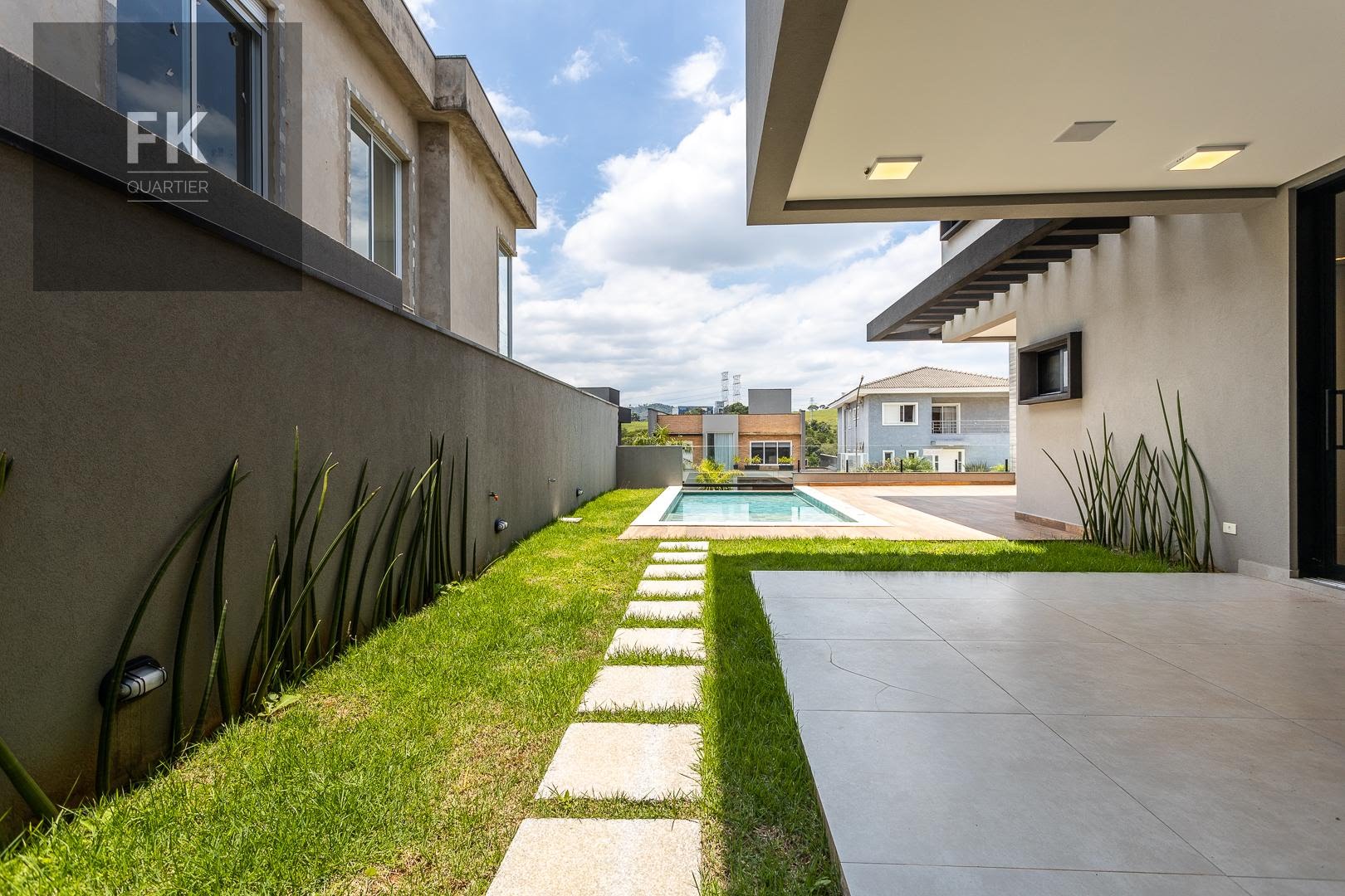 Casa à venda com 4 quartos, 4 suítes, 6 vagas e 364m² no Residencial Burle Marx, Santana de Parnaíba (SP) — foto 21 de 30
