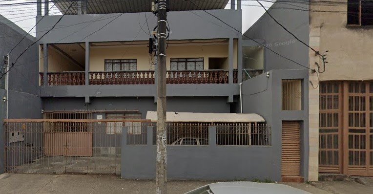 Casa Comercial à Venda em Esperança, Ipatinga | 5 Dorms, Suíte e 2 Banheiros
