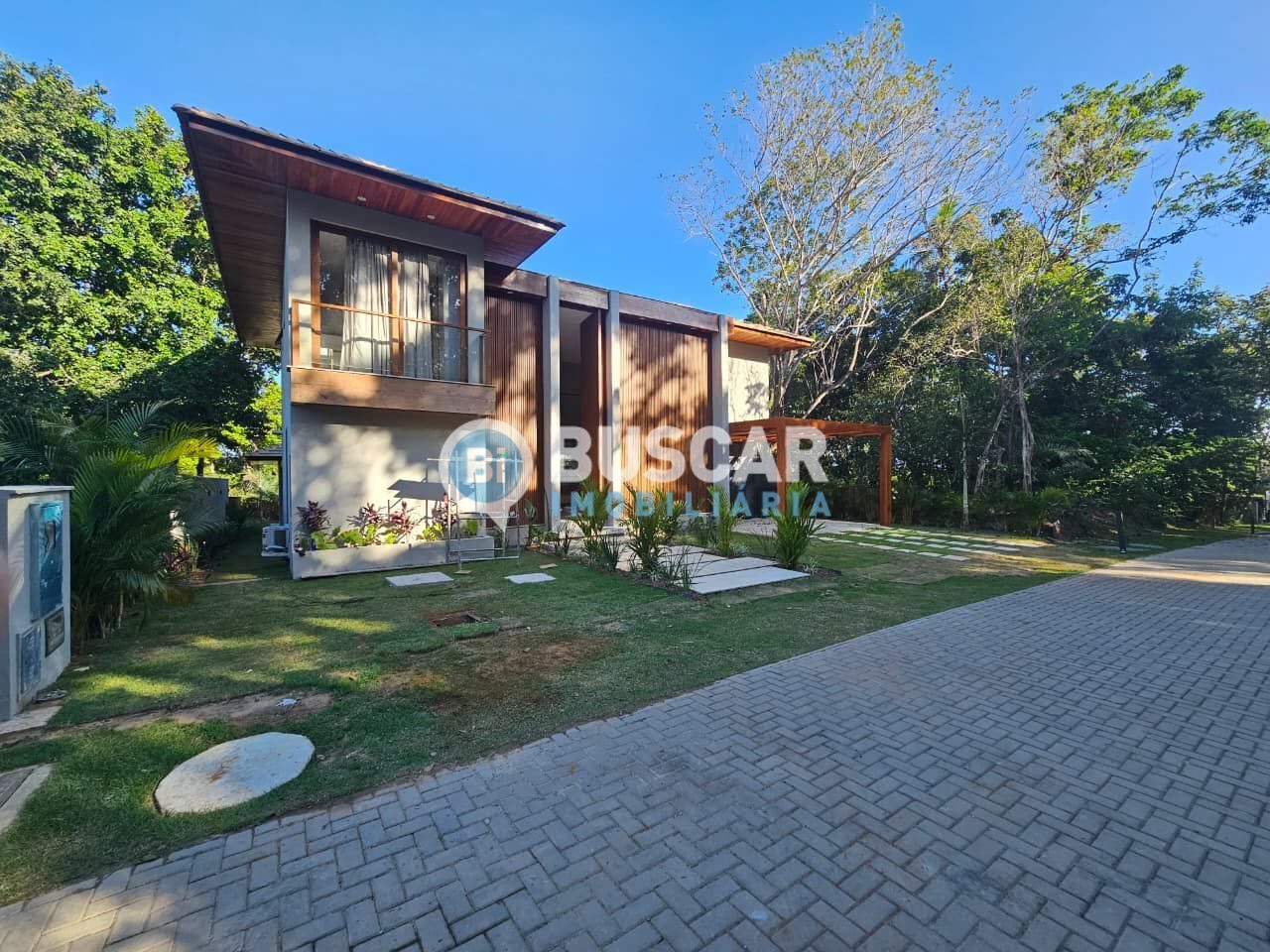Casa à venda com 6 quartos, 6 suítes, 4 vagas e 400m² no Centro, Mata de São João (BA) — foto 2 de 30