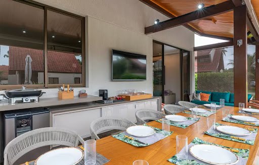 Casa à venda com 6 quartos, 6 banheiros, 1 vaga e 180m² no Muro Alto, Ipojuca — foto principal