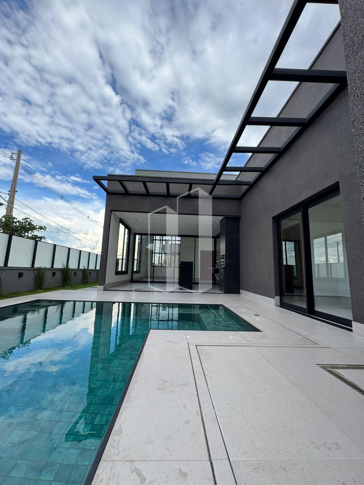Casa à venda com 3 quartos, 3 suítes, 4 vagas e 206m² no Terras Alpha Residencial 1, Senador Canedo (GO) — foto 16 de 28