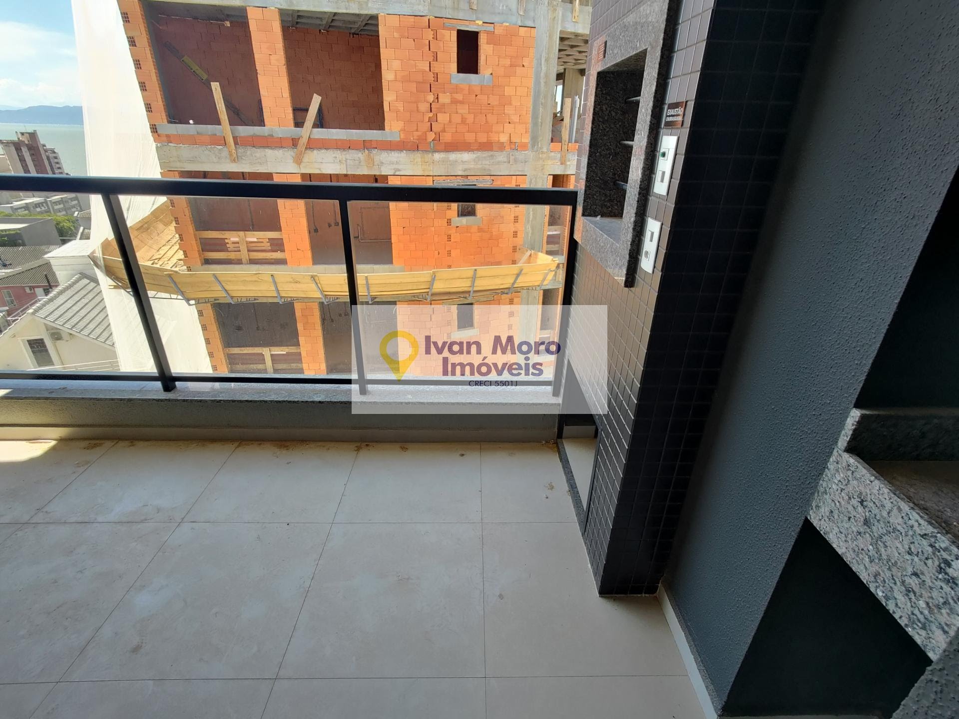 Apartamento à venda com 3 quartos, 3 suítes, 2 vagas e 110m² no Centro, Florianópolis (SC) — foto 11 de 30