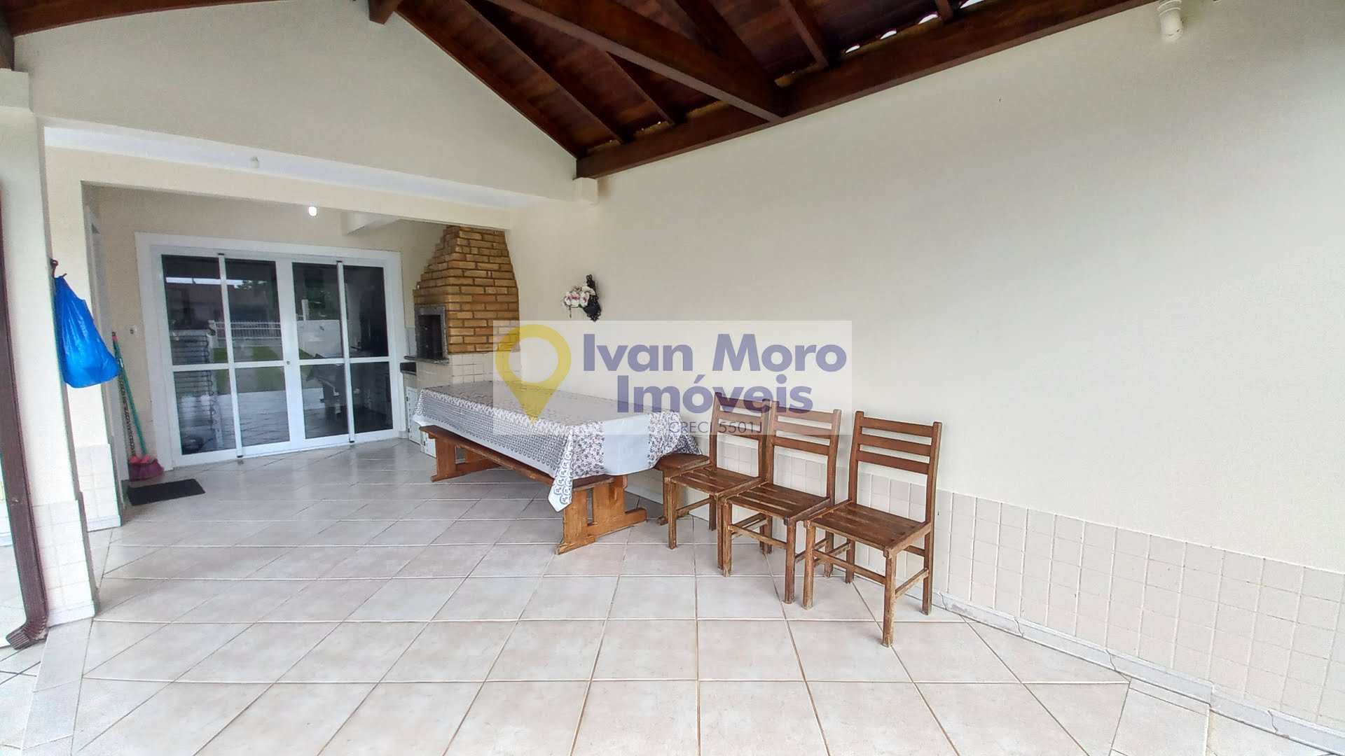 Casa para alugar com 4 quartos, 1 suíte, 3 vagas e 150m² no Daniela, Florianópolis (SC) — foto 9 de 30