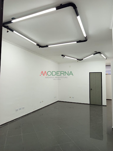 Prédio Inteiro à Venda em Taboão, SBC | 262m²