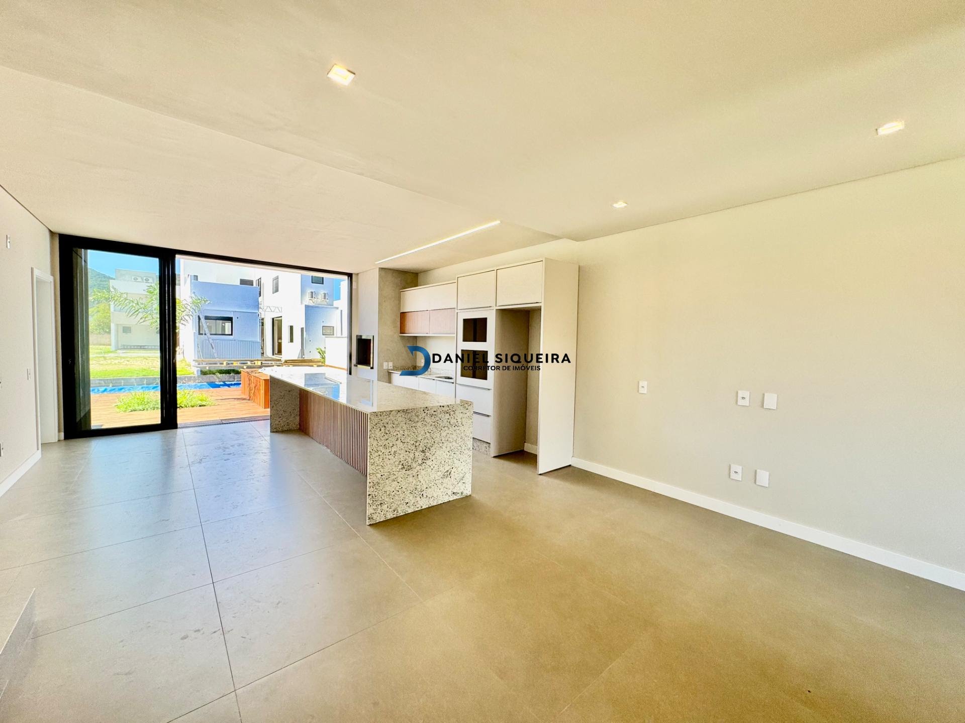 Casa à venda com 3 quartos, 3 suítes, 4 vagas e 215m² no Bairro Deltaville, Biguaçu (SC) — foto 3 de 30