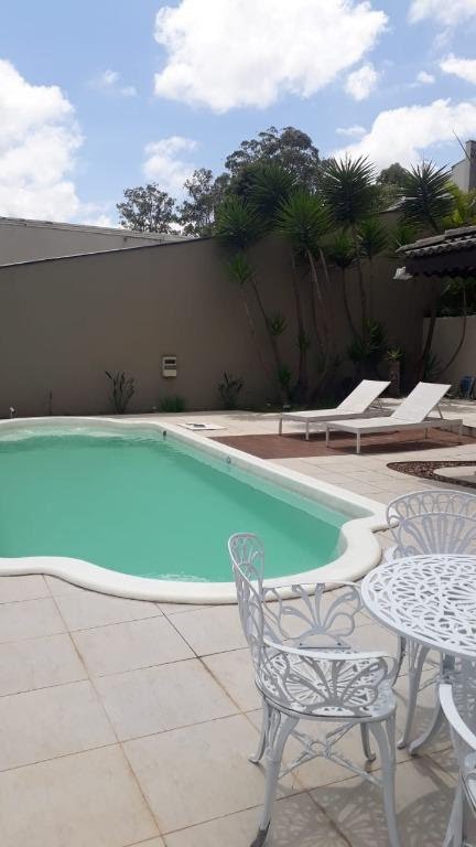 Casa à venda com 4 quartos, 4 suítes, 6 vagas e 860m² no Arujázinho I, II e III, Arujá (SP) — foto 2 de 17