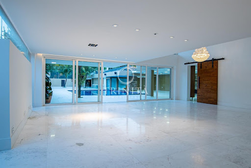 Casa condominio Novo Leblon, 5 suítes, barra da ti