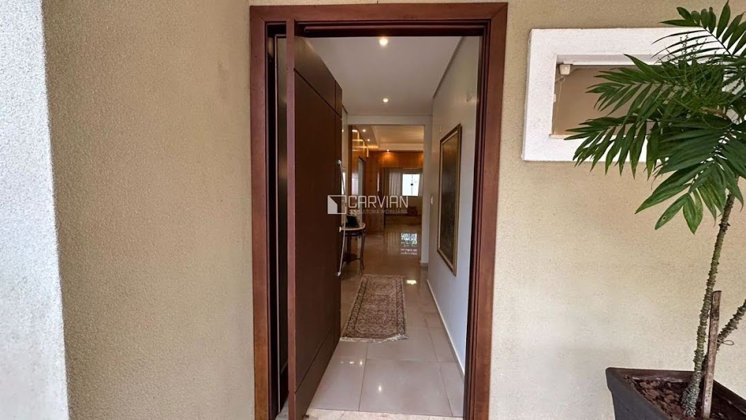 Casa à venda com 4 quartos, 4 suítes, 5 vagas e 380m² no Jardim Botânico, Ribeirão Preto (SP) — foto 2 de 30