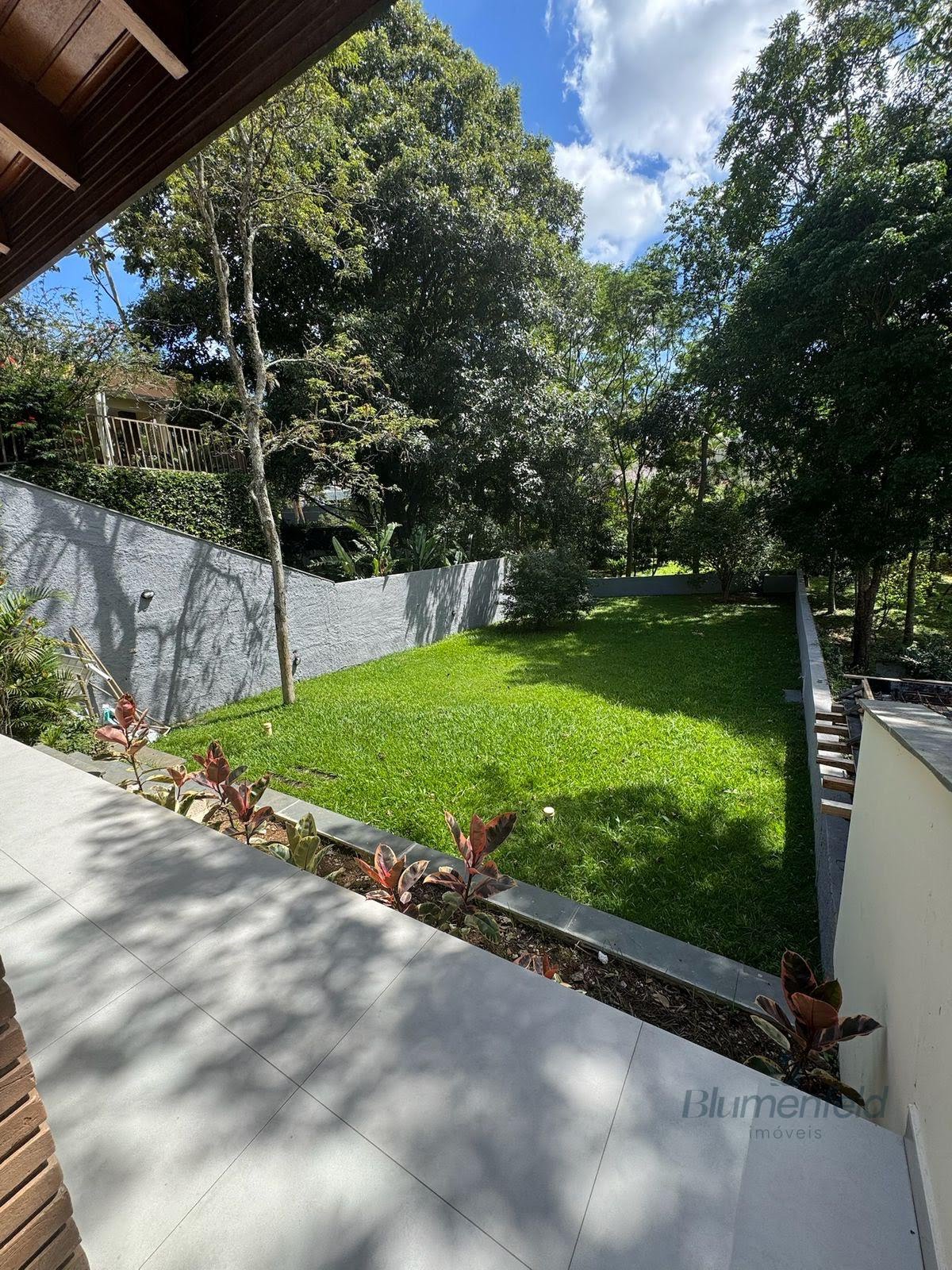 Casa à venda com 4 quartos, 1 suíte, 2 vagas e 400m² no Condomínio Arujazinho IV, Arujá (SP) — foto 27 de 30