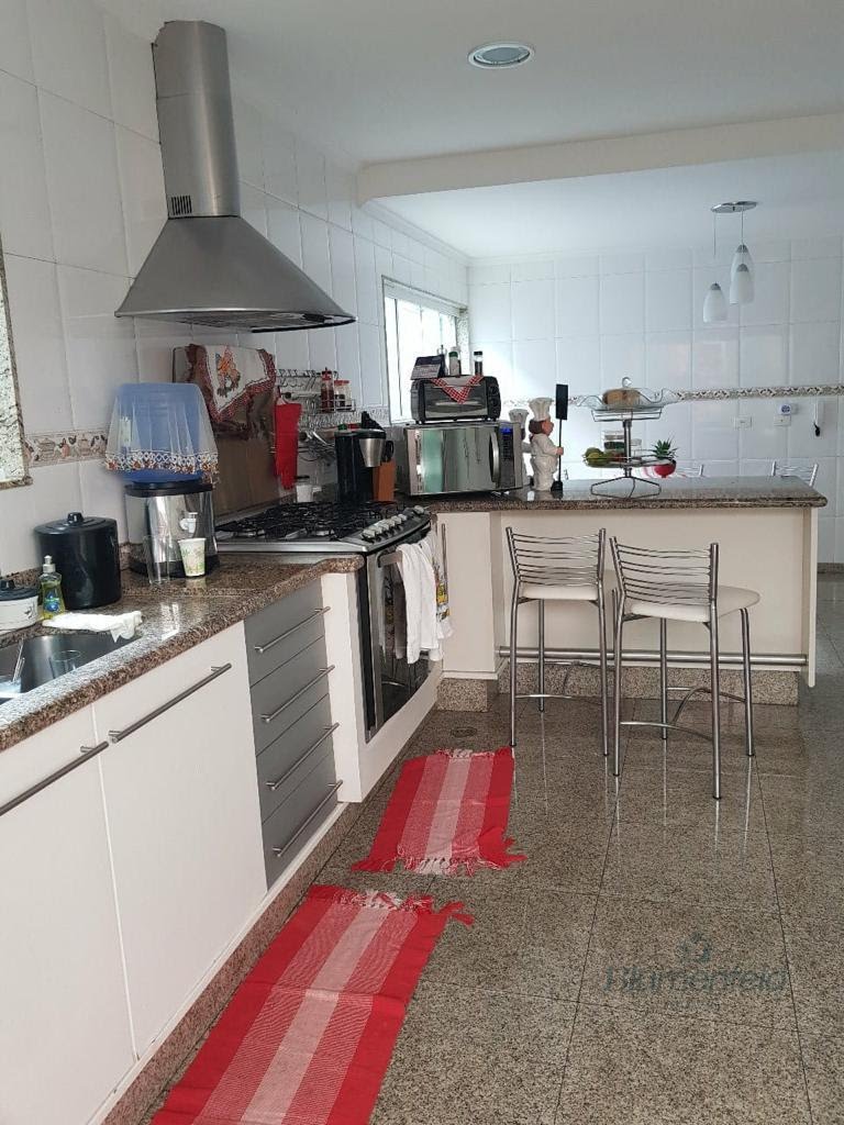 Casa à venda com 4 quartos, 4 suítes, 4 vagas e 400m² no Condominio Arujazinho V, Arujá (SP) — foto 7 de 28