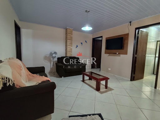 Casa a 80 metros do mar a venda no balneário Perequê  