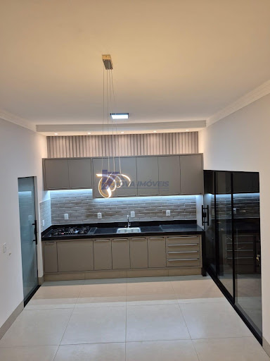Apartamento 03 Dorm. em Gameleira 1  -  Rio Verde